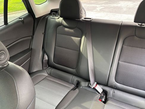 Used 2025 Chevrolet Trax LT image 33