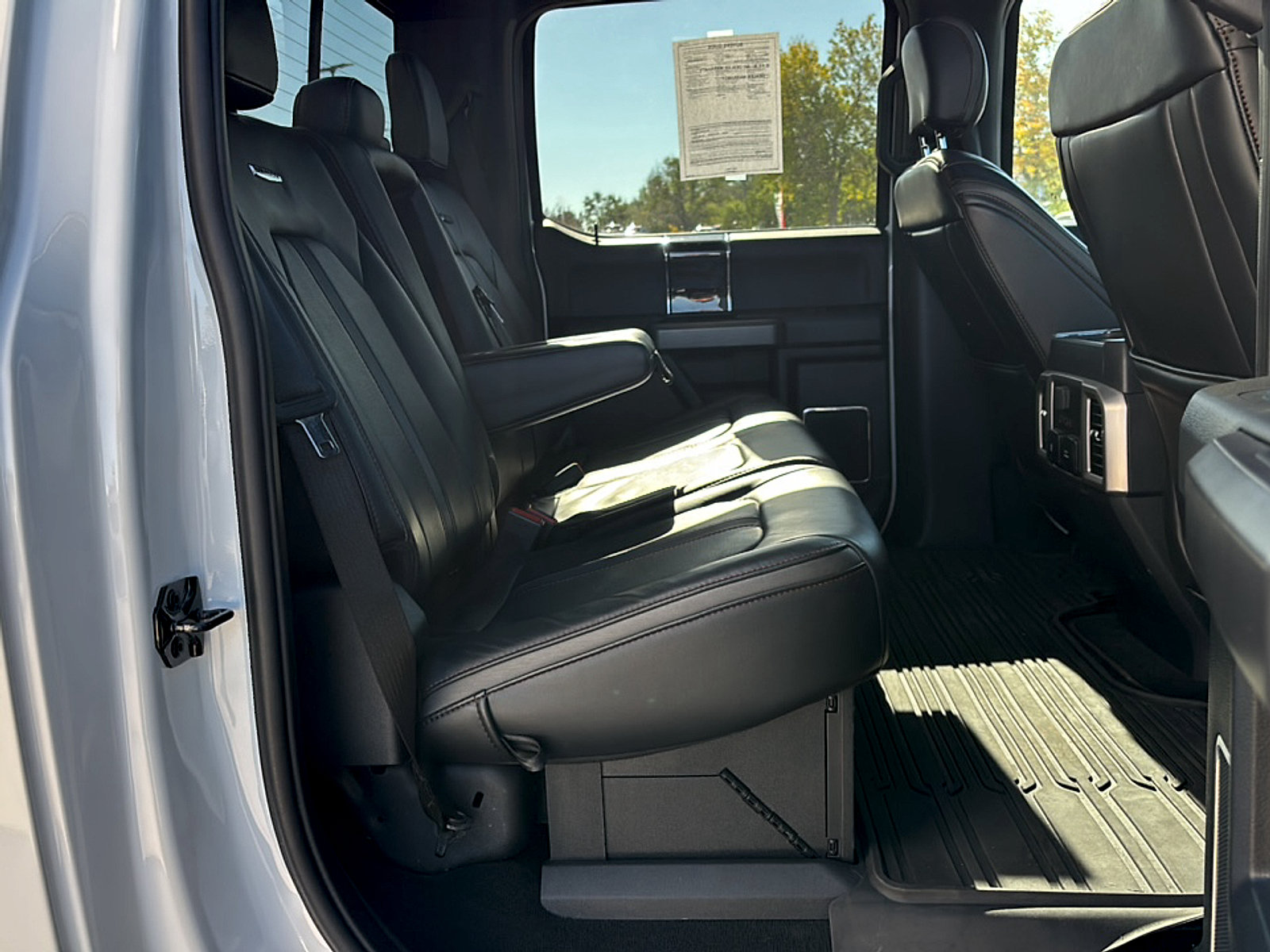 Used 2022 Ford F450 Platinum w/ Camper Package AWD/4WD image 25