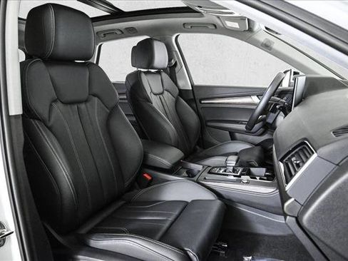 Certified 2024 Audi Q5 e Premium Plus image 22