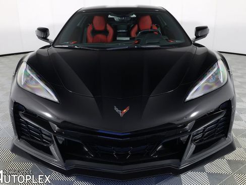 Used 2023 Chevrolet Corvette Z06 RWD image 2