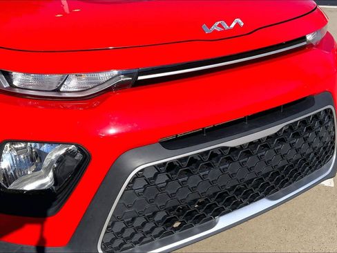 Used 2022 Kia Soul LX image 30