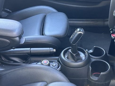 Used 2020 MINI Cooper S image 5