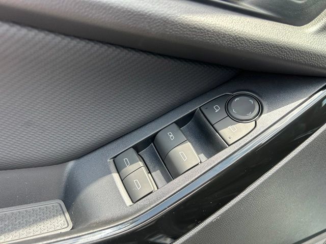 New 2027 Chevrolet Equinox LT w/ Safety and Technology Package FWD image 13
