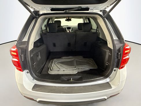 Used 2017 Chevrolet Equinox LT w/ Convenience Package image 34