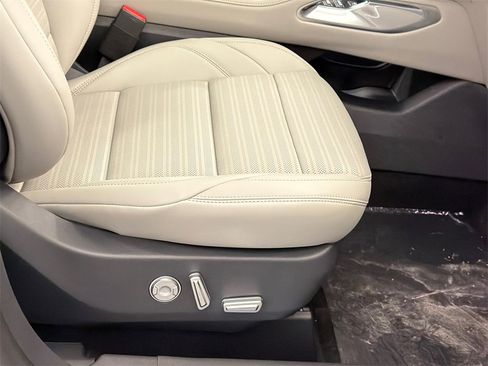 New 2026 Lincoln Nautilus Reserve image 13