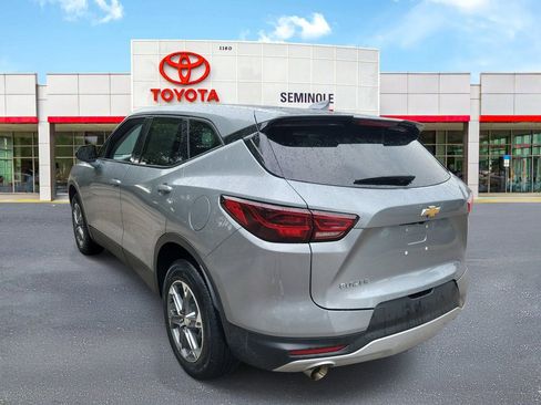 Used 2025 Chevrolet Blazer LT FWD image 3