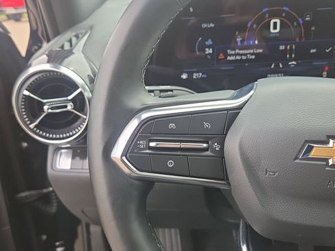 Used 2025 Chevrolet Equinox LT FWD image 24