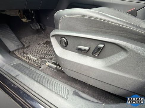 Used 2024 Volkswagen Atlas SE image 5