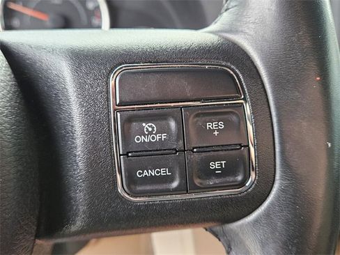 Used 2018 Jeep Wrangler Unlimited Sahara image 27