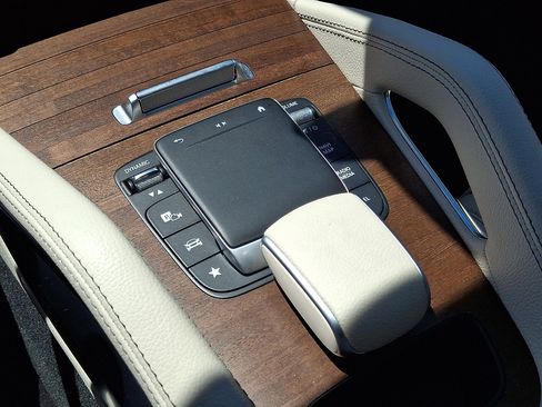 Certified 2022 Mercedes-Benz GLE 350 4MATIC image 16