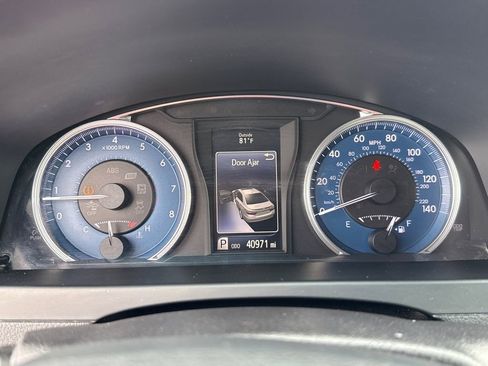 Used 2017 Toyota Camry LE FWD image 27