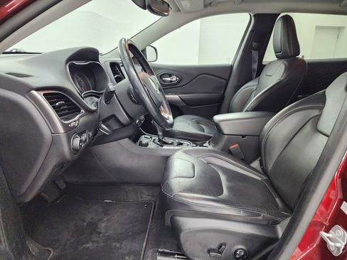 Used 2020 Jeep Cherokee Limited image 8