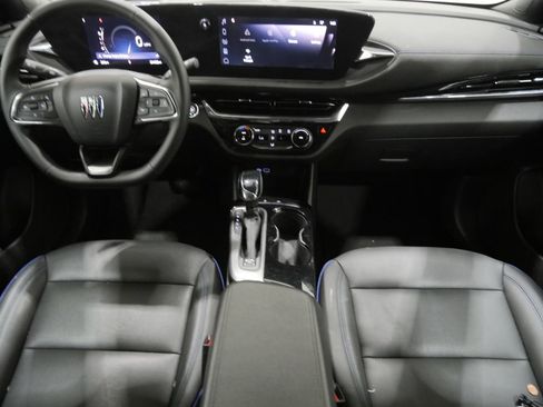Used 2025 Buick Envista Sport Touring FWD image 10