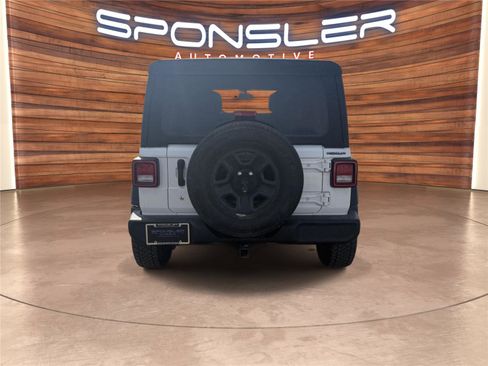 Used 2019 Jeep Wrangler Unlimited Sport image 5
