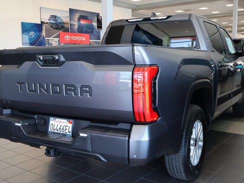 Used 2025 Toyota Tundra SR5 w/ SR5 Convenience Package AWD/4WD image 5