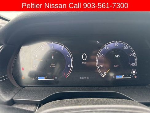 Used 2023 Jeep Grand Cherokee Limited w/ Black Appearance Package image 16