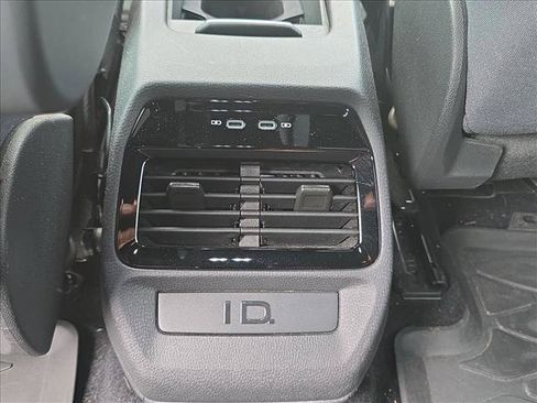 Used 2022 Volkswagen ID.4 Pro AWD/4WD image 21