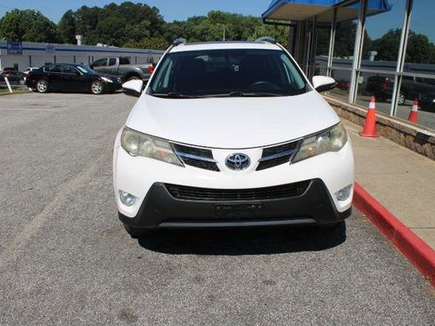 Used 2013 Toyota RAV4 XLE FWD image 2
