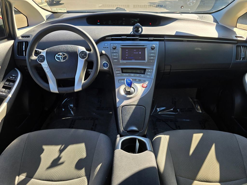 Used 2014 Toyota Prius Three FWD image 18