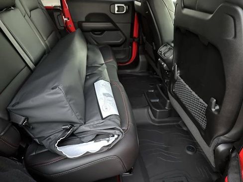 New 2026 Jeep Wrangler Unlimited Rubicon image 15