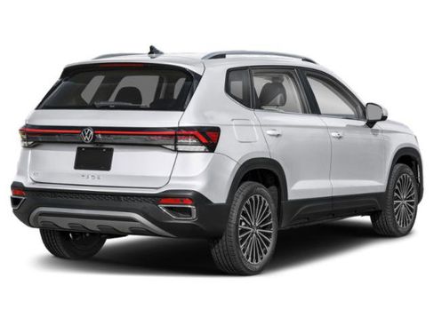 New 2026 Volkswagen Taos SE AWD/4WD image 2