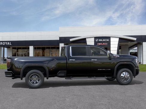 New 2026 GMC Sierra 3500 Denali w/ Denali Reserve Package AWD/4WD image 5