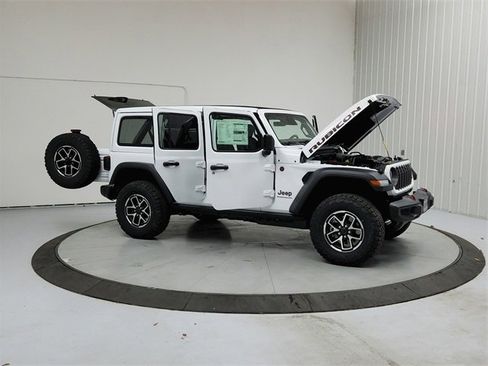 New 2026 Jeep Wrangler Unlimited Rubicon w/ Technology Group image 9