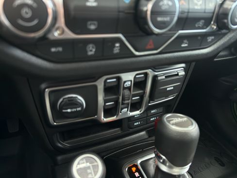 New 2026 Jeep Gladiator Sport AWD/4WD image 21