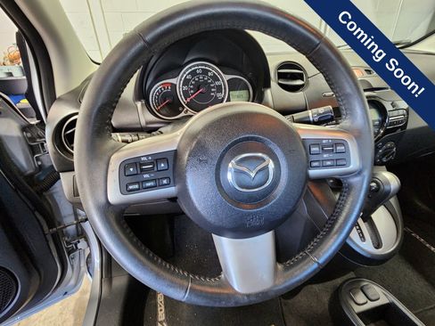 Used 2011 MAZDA MAZDA2 Touring FWD image 11