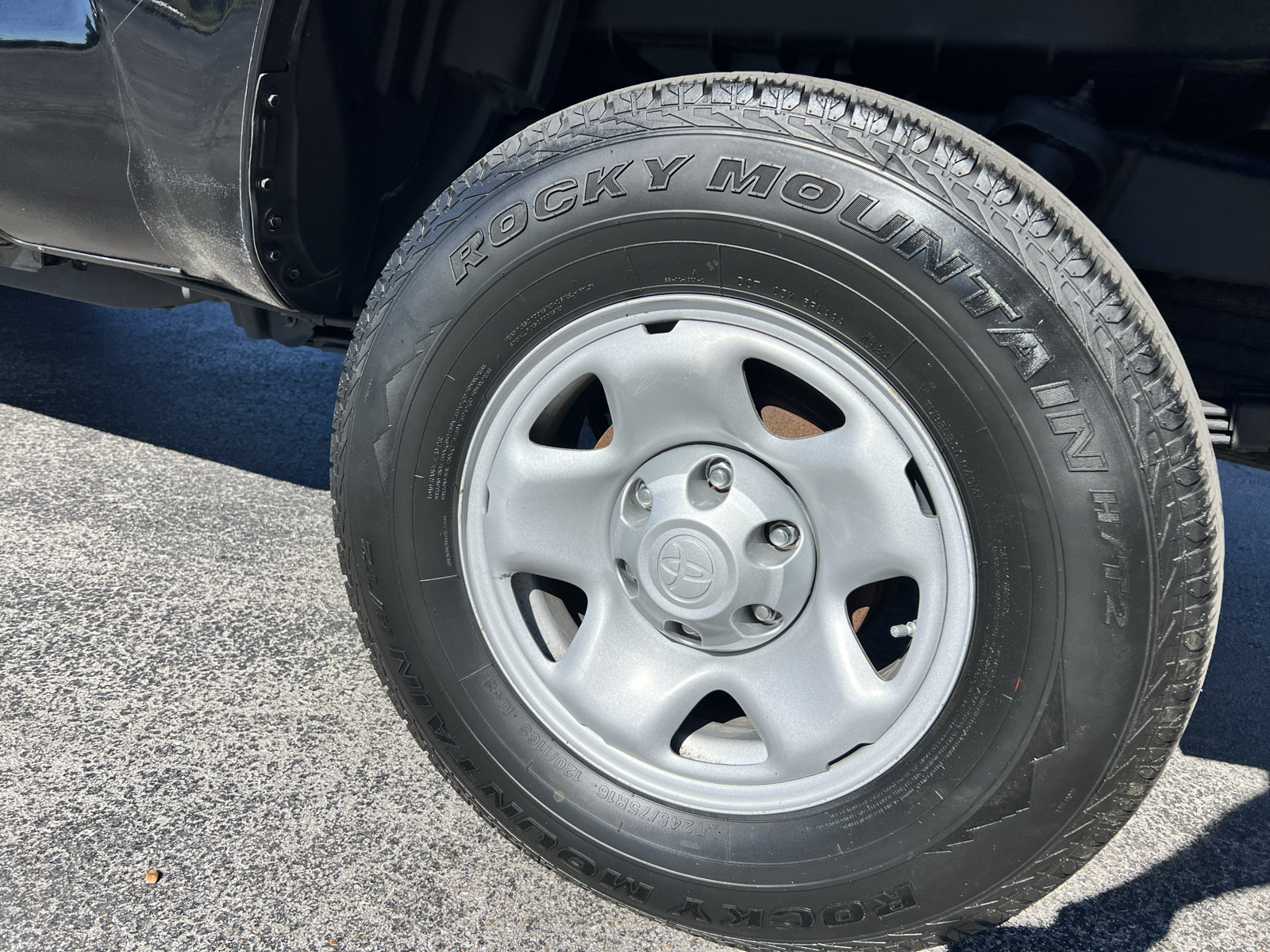 Used 2021 Toyota Tacoma SR AWD/4WD image 7