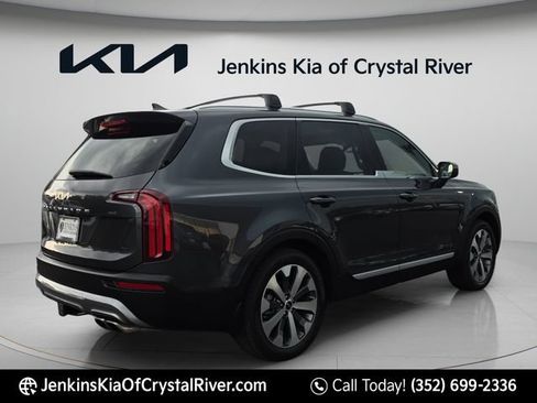 Used 2022 Kia Telluride EX w/ EX Premium Package FWD image 5