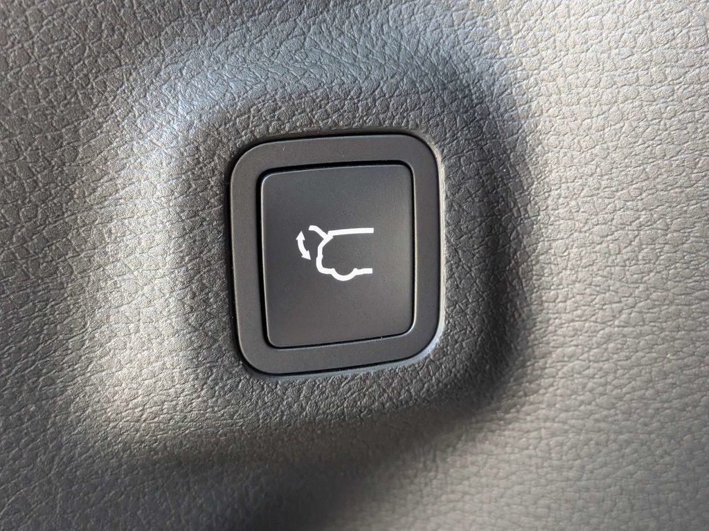 New 2026 Jeep Compass Limited AWD/4WD image 13