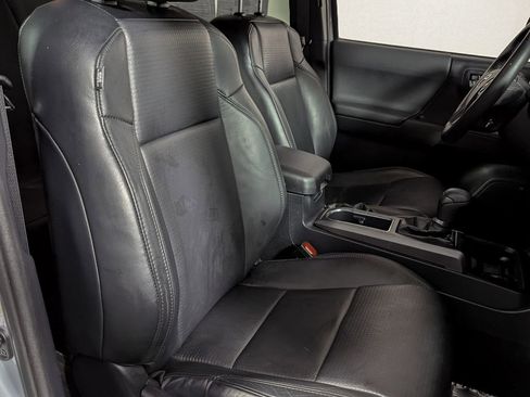 Used 2019 Toyota Tacoma TRD Off-Road image 26