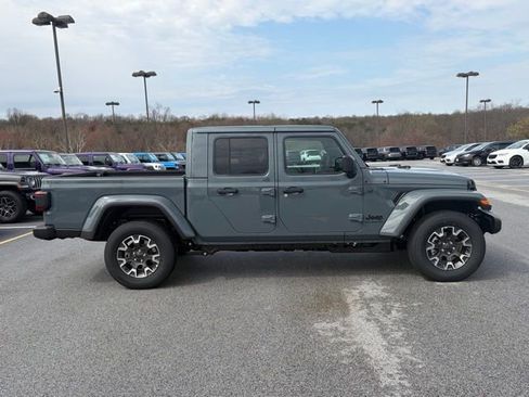 New 2026 Jeep Gladiator Sport image 9
