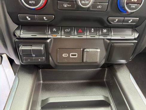 Used 2019 Chevrolet Silverado 1500 RST AWD/4WD image 24