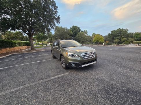 Used 2015 Subaru Outback 2.5i Limited AWD/4WD image 8