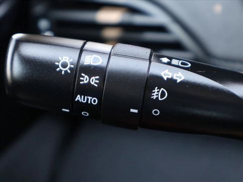 Used 2025 Subaru Legacy Premium AWD/4WD image 13