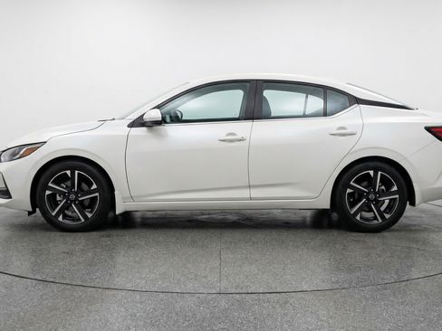Used 2025 Nissan Sentra SV image 5