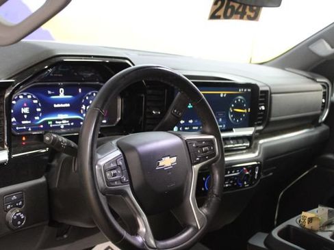 Used 2024 Chevrolet Silverado 1500 LT AWD/4WD image 14