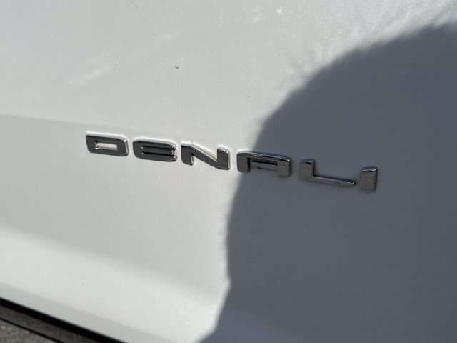 Used 2024 GMC Acadia Denali w/ Super Cruise Package AWD/4WD image 11