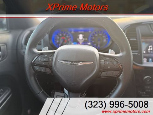 Used 2017 Chrysler 300 S w/ S Model Appearance Package RWD image 20