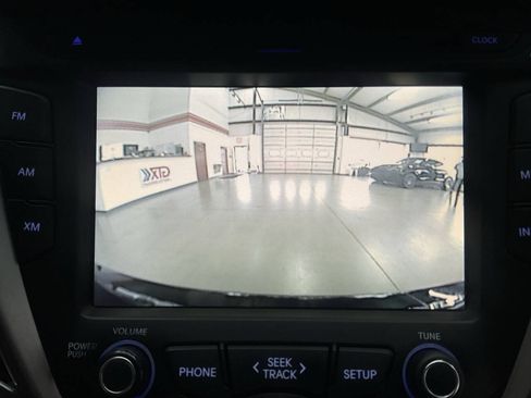 Used 2015 Hyundai Veloster RE:FLEX Edition FWD image 24
