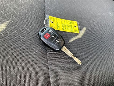 Used 2014 Toyota Corolla S FWD image 13