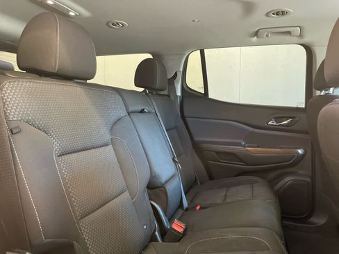 Used 2021 GMC Acadia SLE image 32