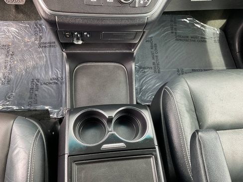 Used 2015 Toyota Sienna SE FWD image 24