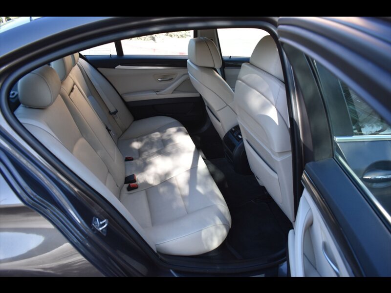 Used 2012 BMW 528i Sedan RWD image 26