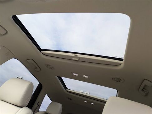 Used 2023 Buick Enclave Essence w/ Experience Buick Package image 23