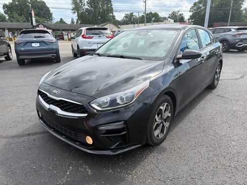 Used 2019 Kia Forte LXS FWD image 3
