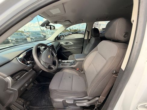 Used 2020 Chevrolet Traverse LS image 14
