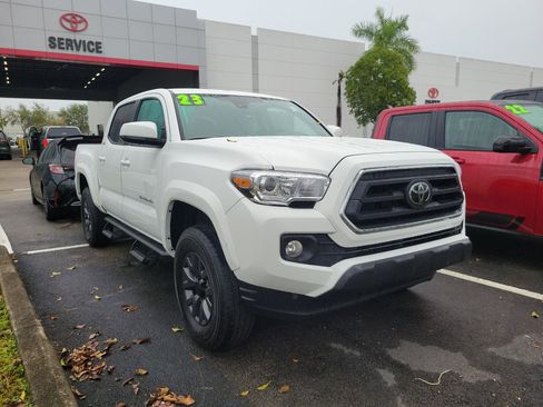 Used 2023 Toyota Tacoma SR5 image 3